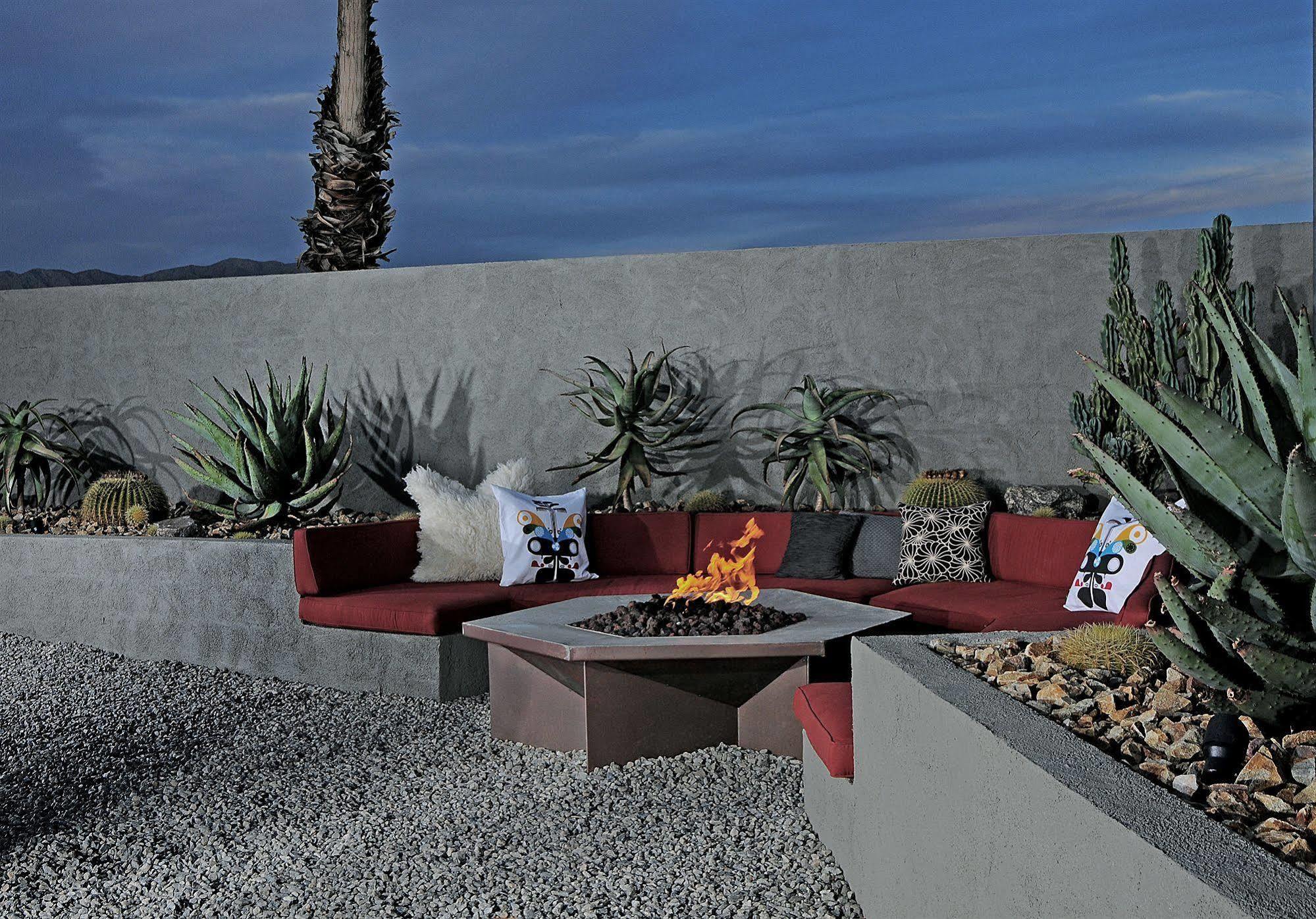 Hotel Lautner Desert Hot Springs Bagian luar foto